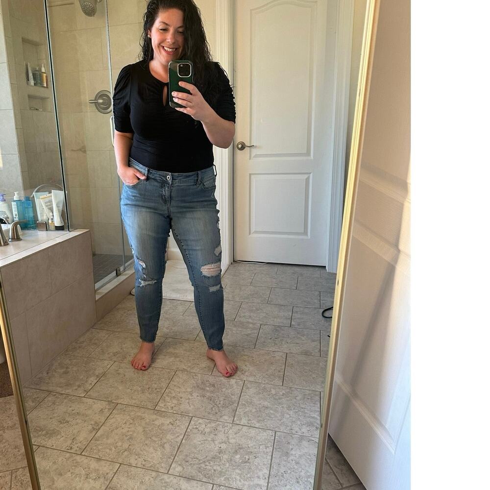 Torrid Cropped Raw Hem Distressed Jeans 16 - Picture 15 of 16